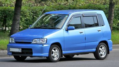 Автостекла Nissan Cube Z10 c установкой в Москве